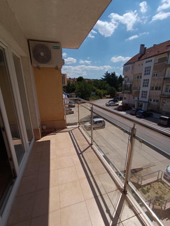 Apartman Nk Apartment Nikšić Екстериор снимка